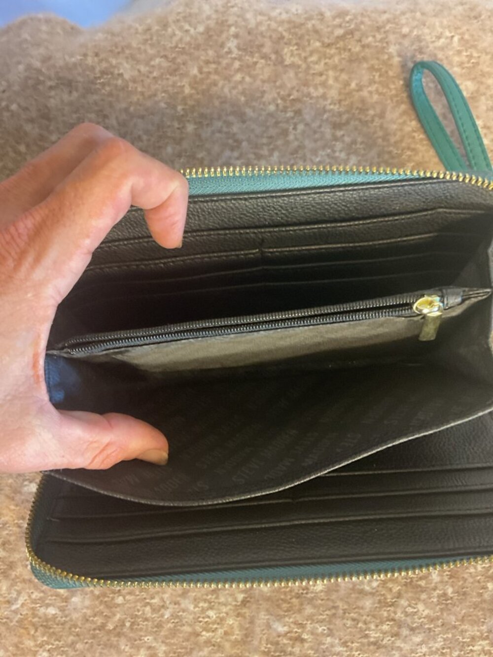 Steve Madden Zip Around Wristlet Wallet Olive Green Faux Leather Gold Accent - Picture 5 of 7